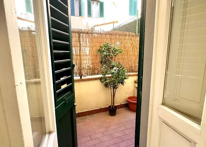 Appartement On The Banks Of Santa Croce *